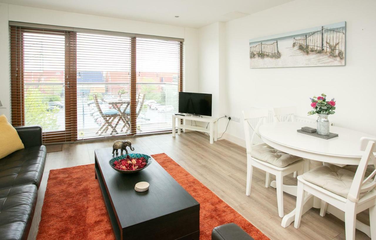 Titanic Harbour View Apartments Belfast Bagian luar foto